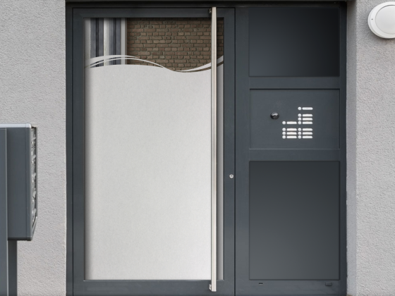 Preview: Sichtschutz Fenster Modern auf Eingangstür