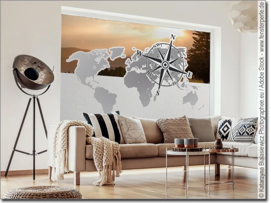 Bedruckte Milchglasfolie mit Kompass und Weltkarte