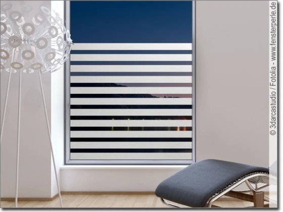 Blickdichte Fensterfolie mit 5 cm Streifen und 3 cm Abstand