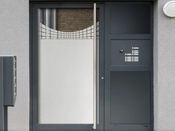 Glastür Sichtschutzfolie Kachelmuster auf Haustür