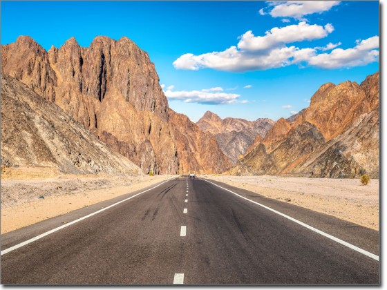 Preview: Glasdruck Einsamer Highway