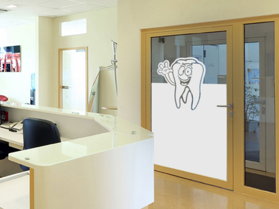 Preview: Sichtschutz für Praxis auf Glaselement