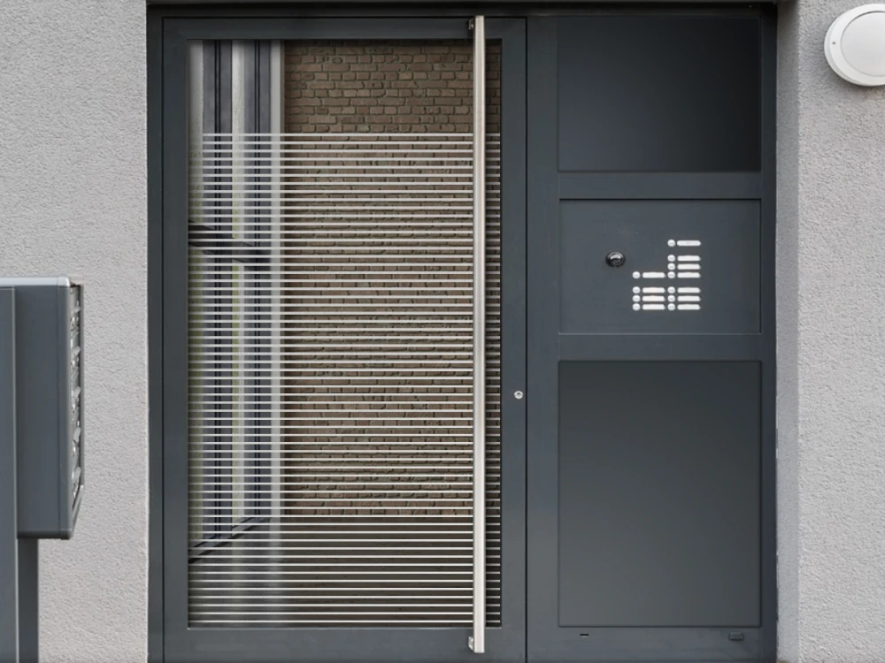 Milchglasfolie Streifen 1/2