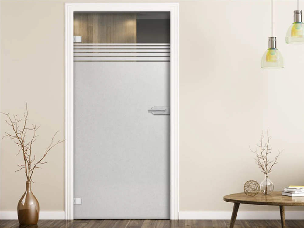 Folie für Ganzglastür mit dezenten Streifen