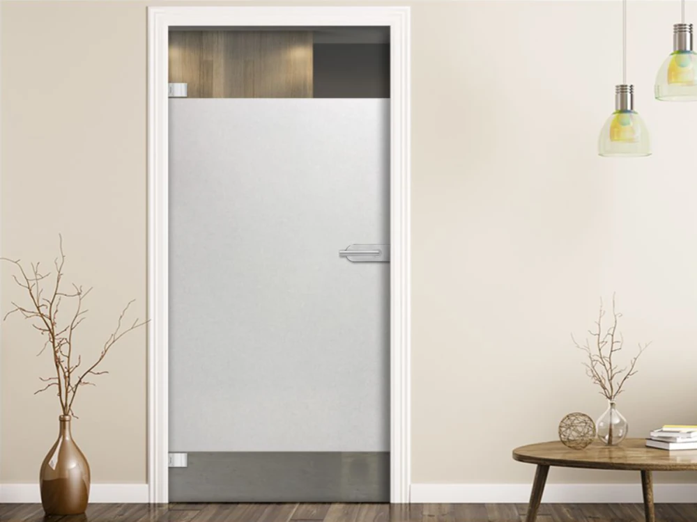 Maßgefertige Sichtschutzfolie für Glastüren in Büro und Gewerbe auf Glastür