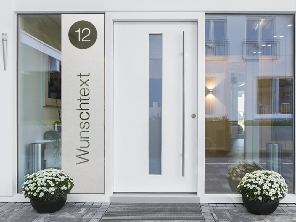 Sichtschutzfolie mit Hausnummer und Wunschtext