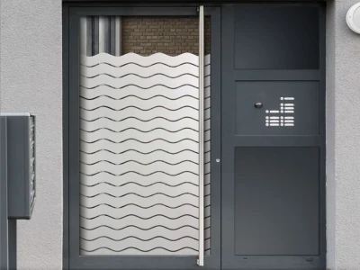 Milchglasfolie Wellen 10/1 auf Eingangstür