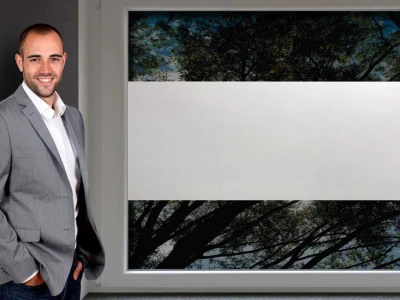 Maßgefertige Sichtschutzfolie für Glastüren in Büro und Gewerbe auf Fenster