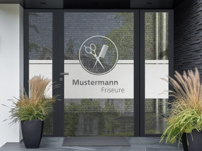 Fensterfolie in satinierter Optik für Friseure mit eigenem Text